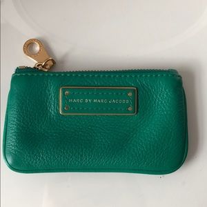 Super cute emerald green marc jacobs key wallet